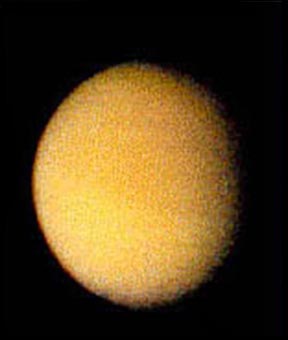 הירח טיטאן