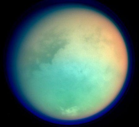 הירח טיטאן